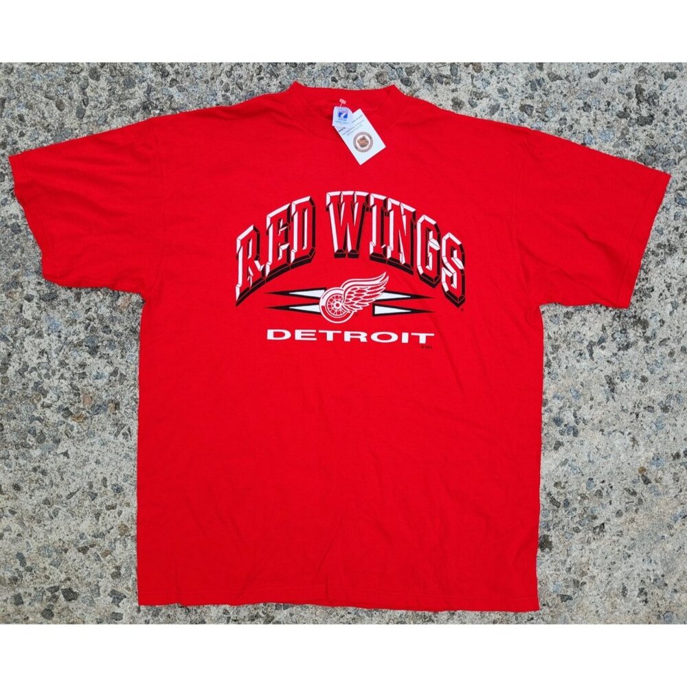 Detroit Red Wings Hockey T Shirt 2XL LOGO 7 Vintage New Tags Graphic Cool Game